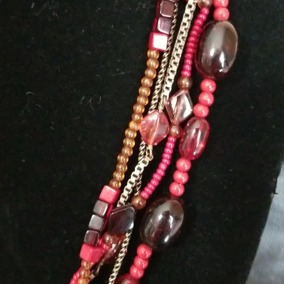 3 for 20. Vintage  red and gold  beaded  necklace. - Picture 3 of 9